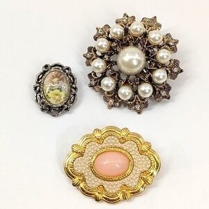 Vintage 3 Brooch Pin Victorian‎ Faux Pearl Hand Painted Romantic Regency